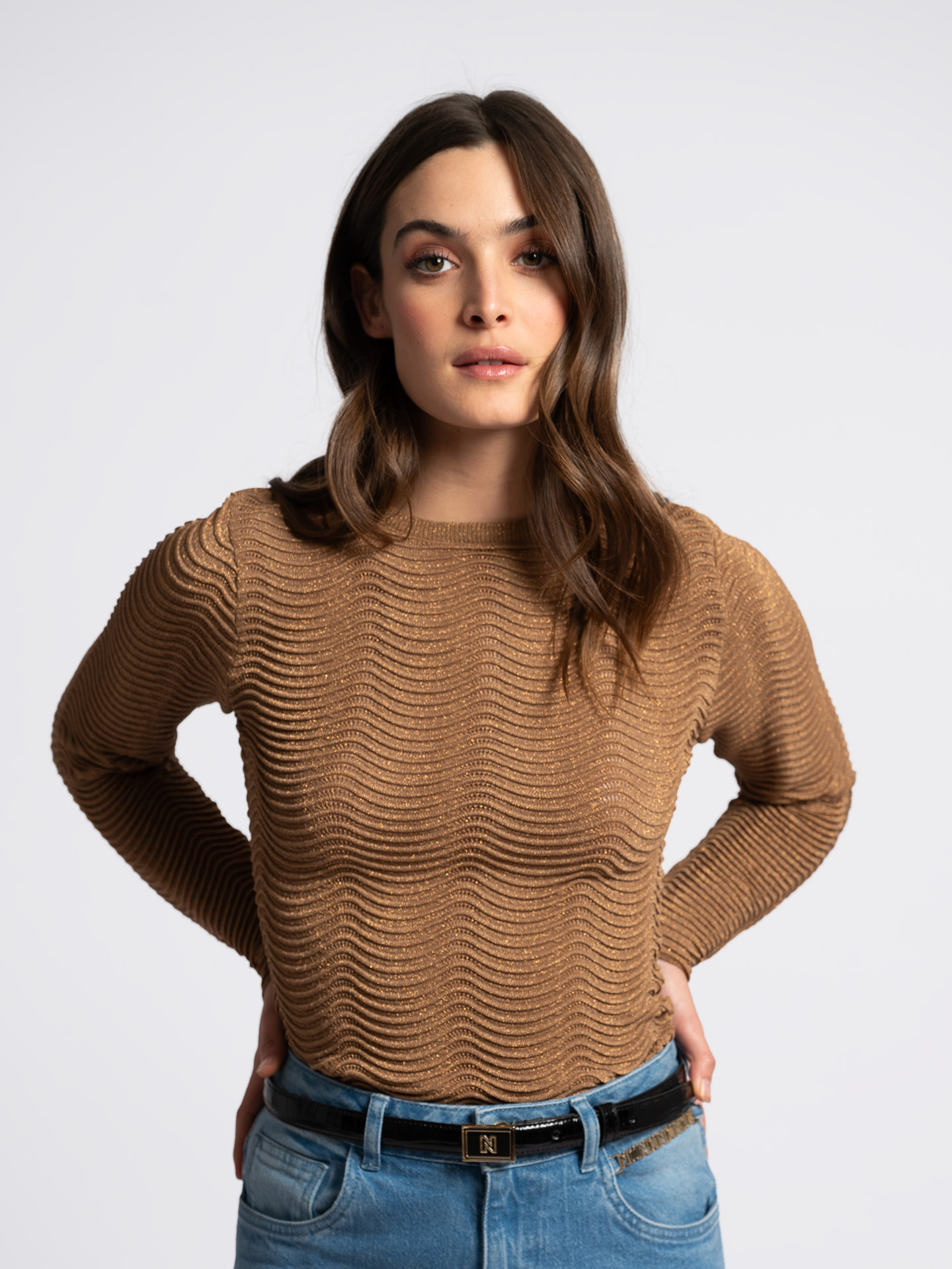 Top with wavy pattern and glitter thread