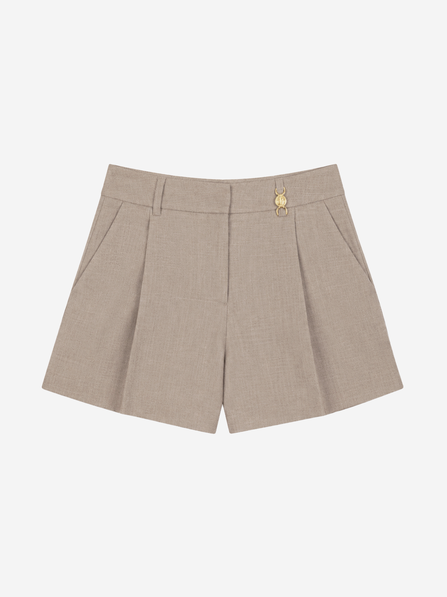 Tailored short met hardware detail