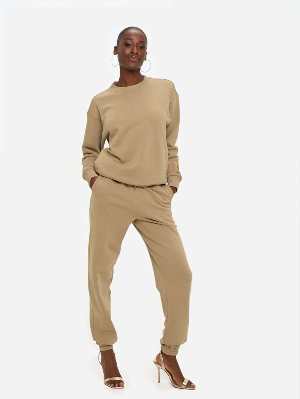 Jogging pants with embroidered logo