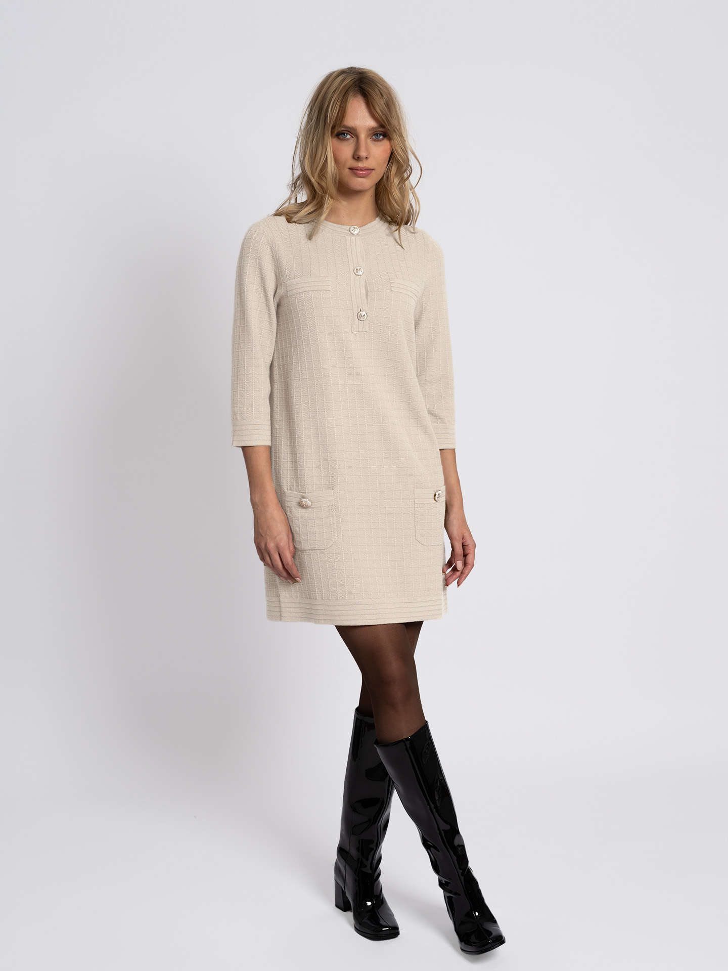 Checked dress with luxurious button details