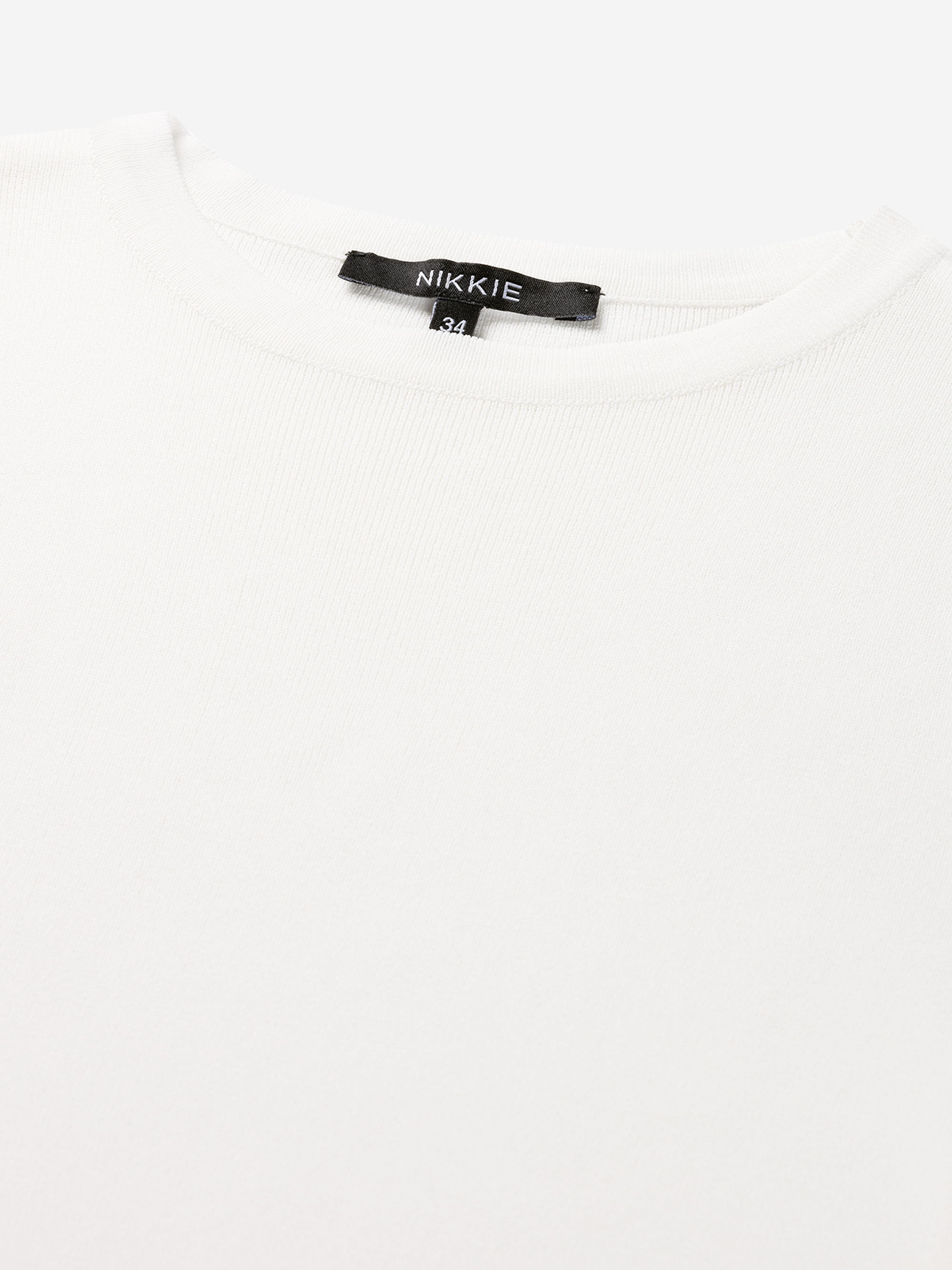 Fitted top with three-quarter sleeves