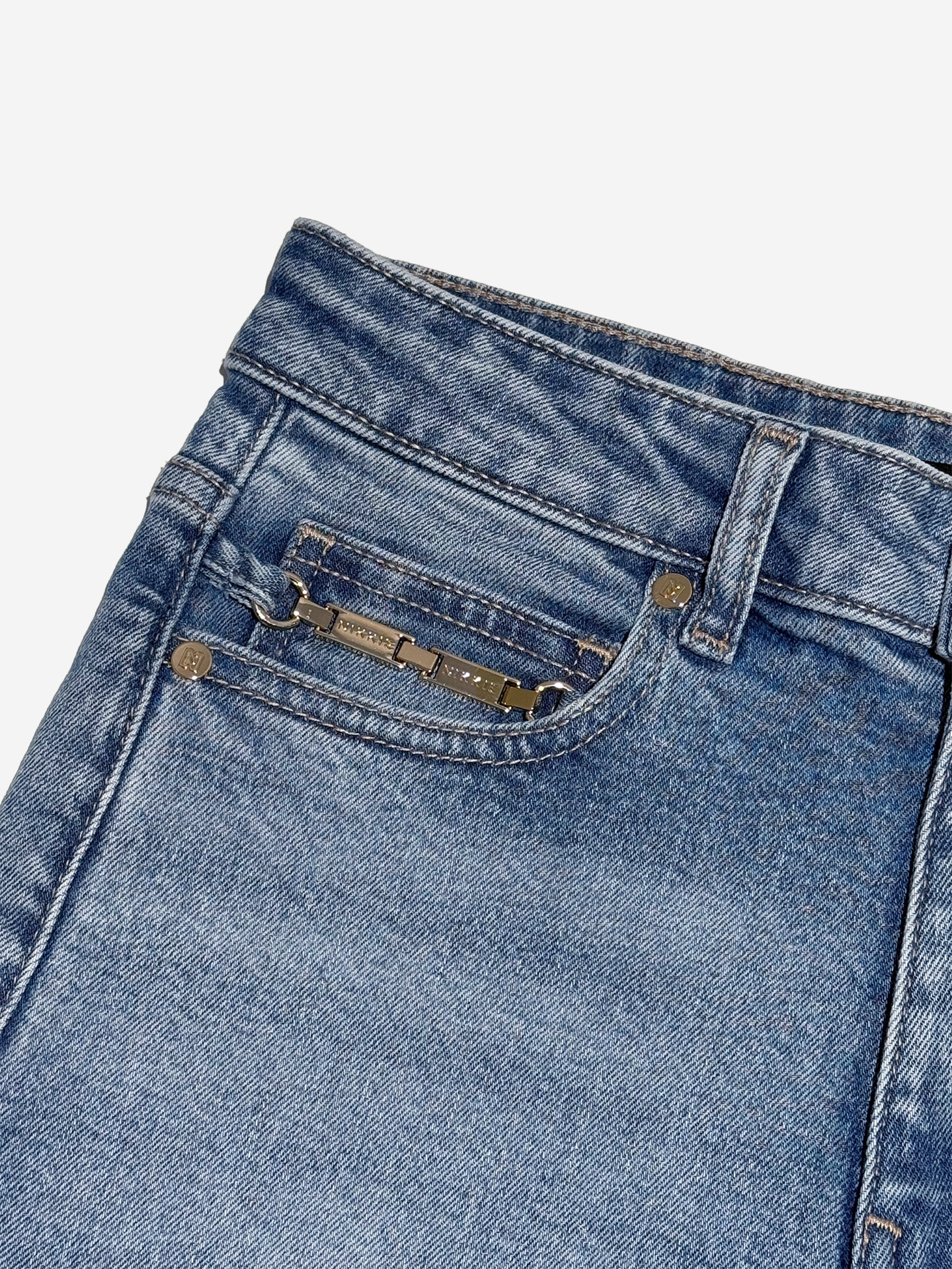Jeans with chain detail