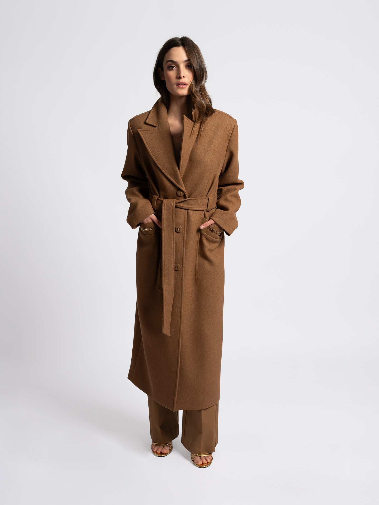 Manteljas met ketting details 