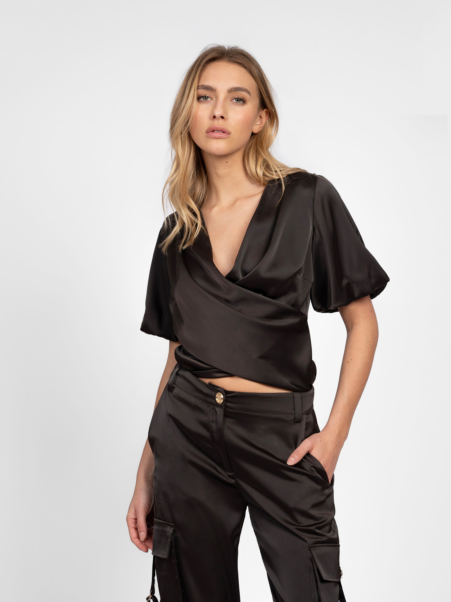 Satijnen blouse met watervalhals