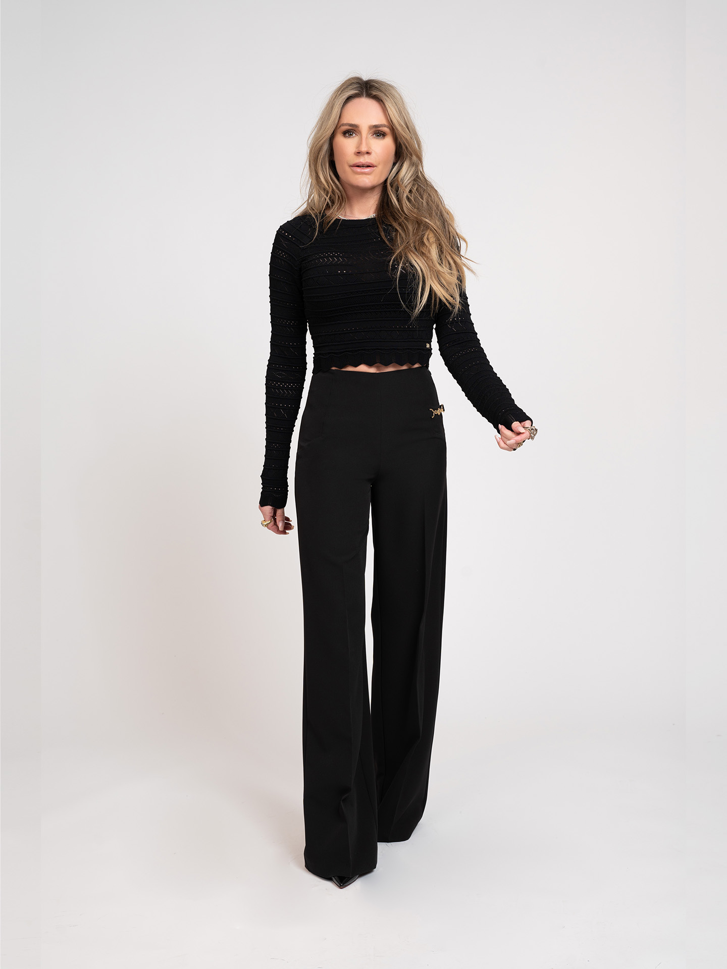 Wide-leg pants with chain details