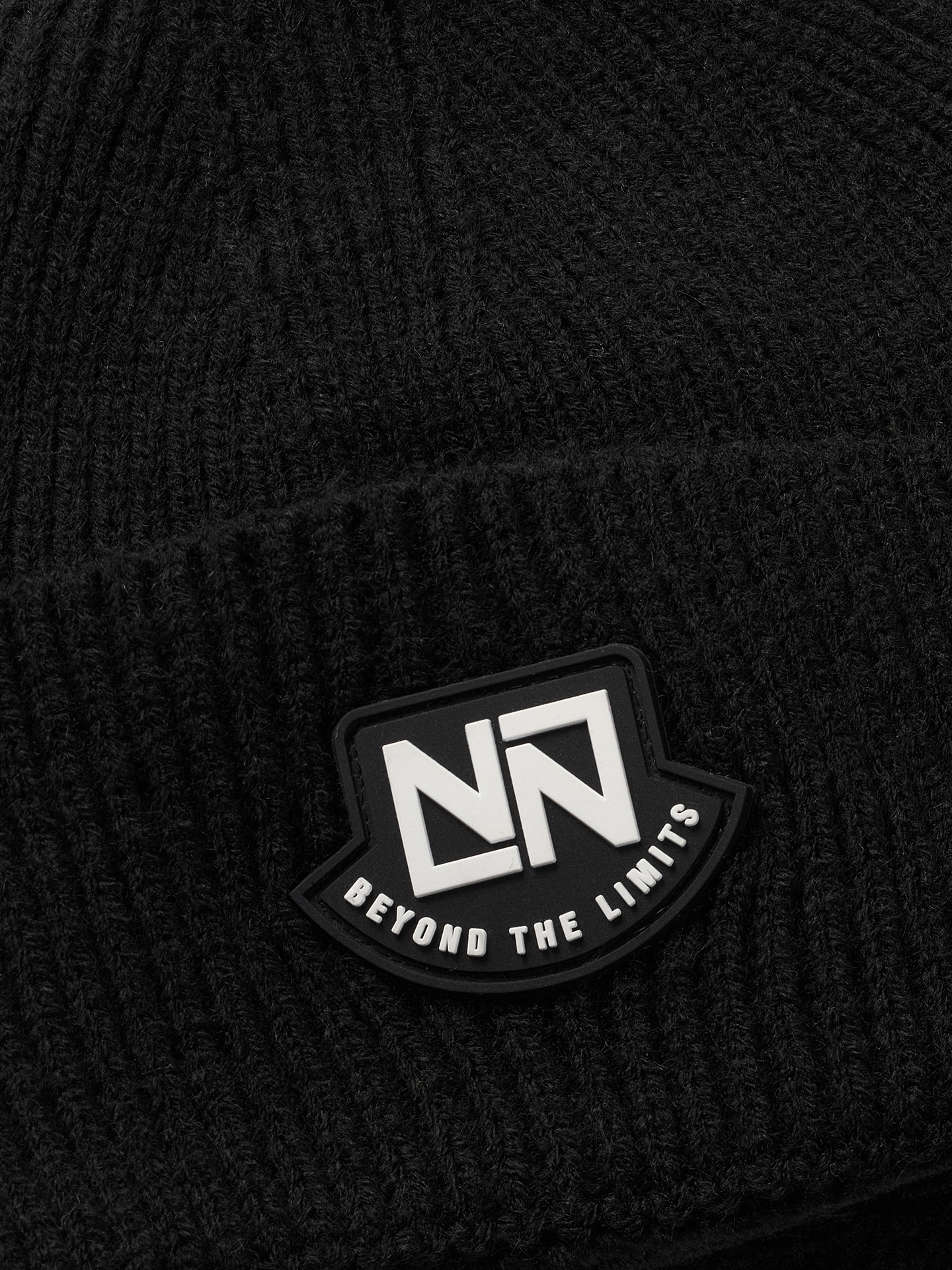 Knitted beanie with logo