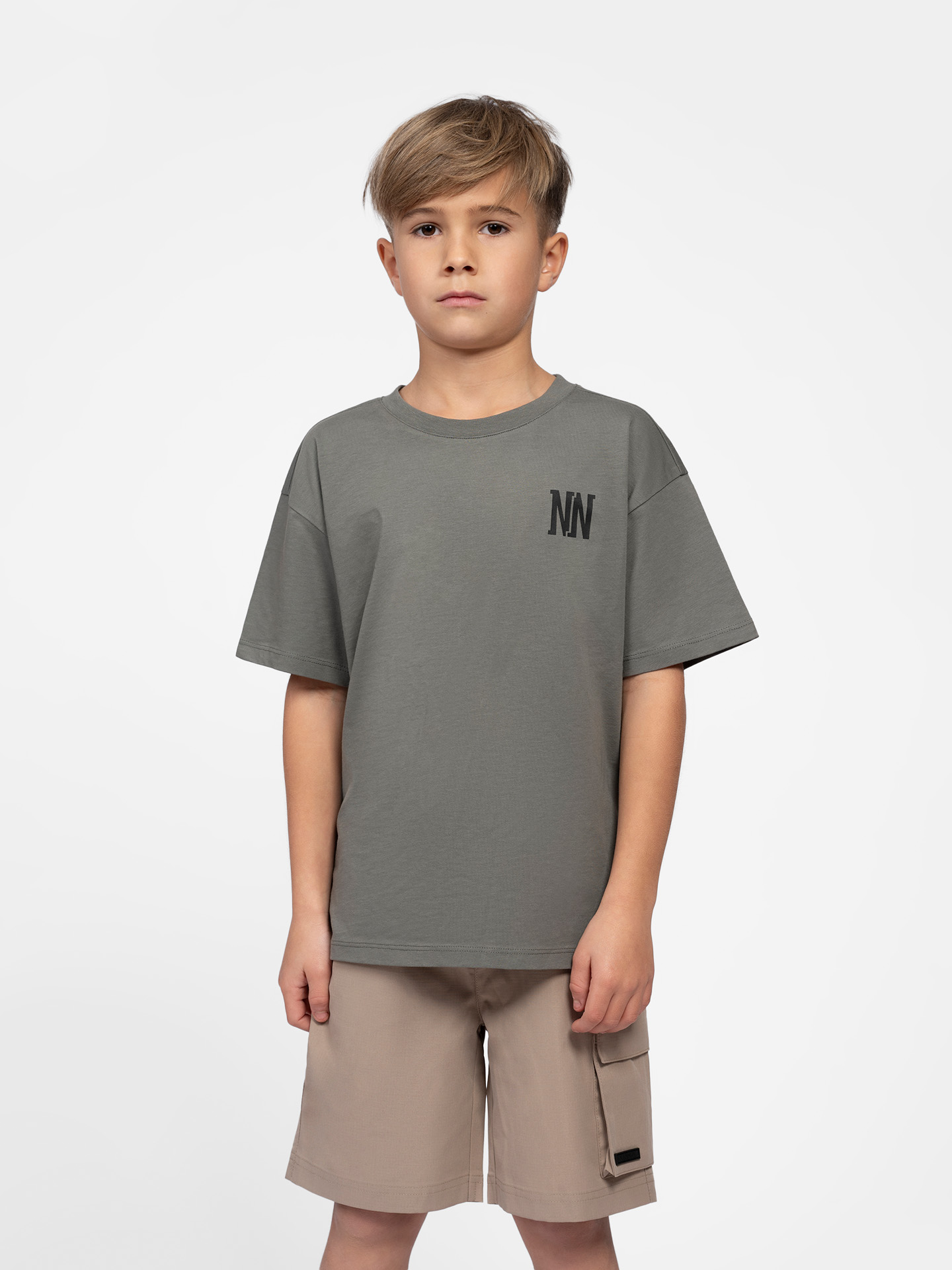 Cargo shorts with flap pocket