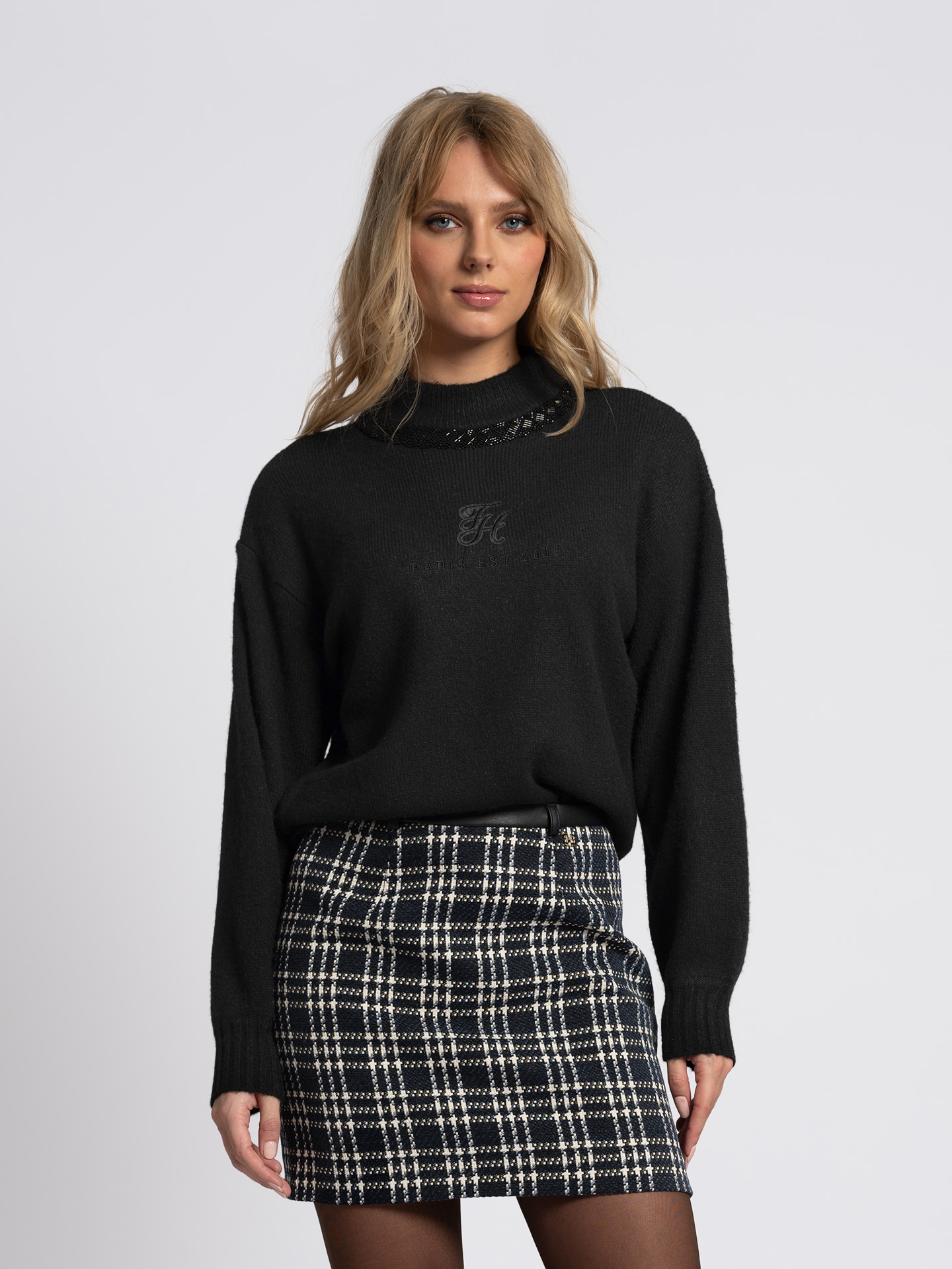 Fitted skirt with checked pattern