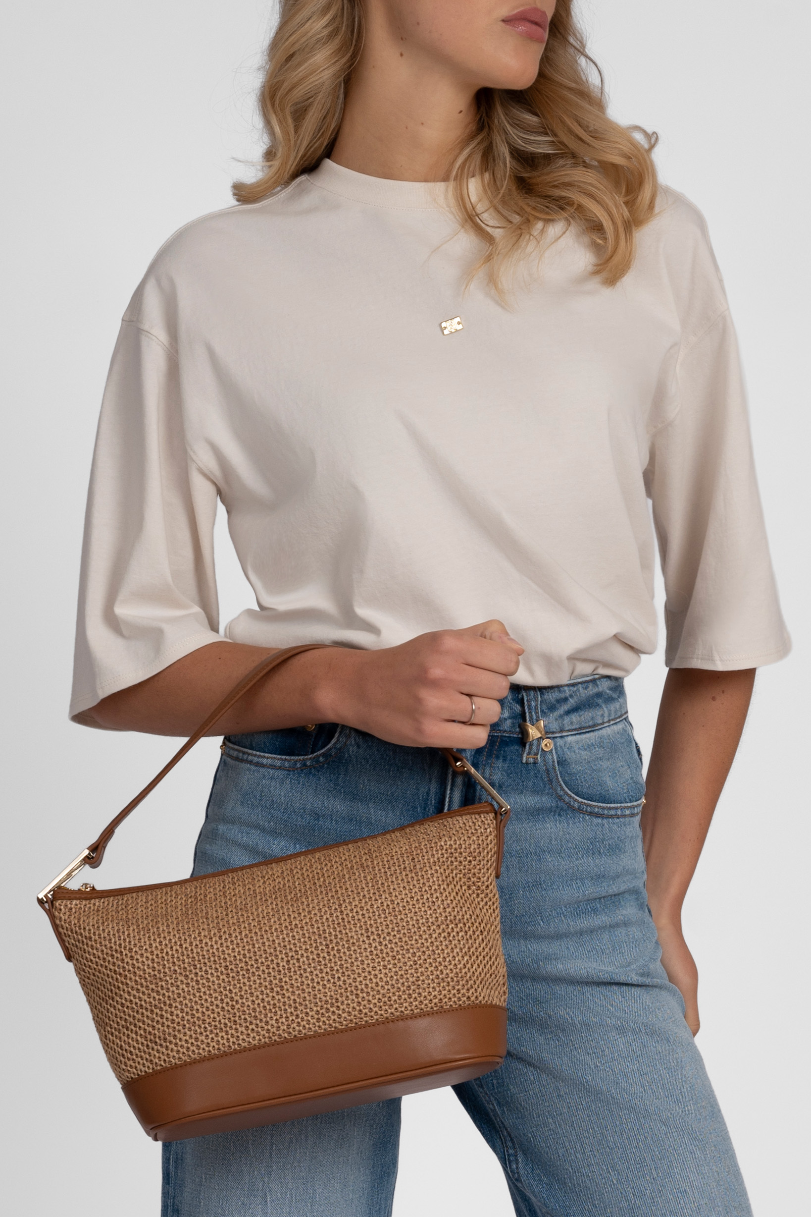 Woven shoulder bag
