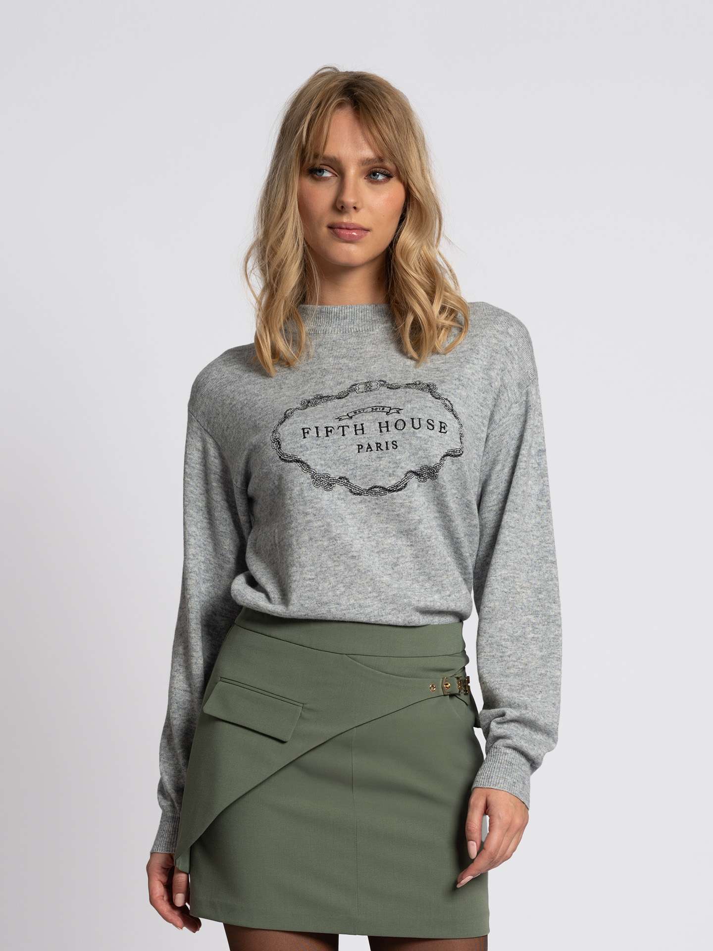 Skirt with decorative belt