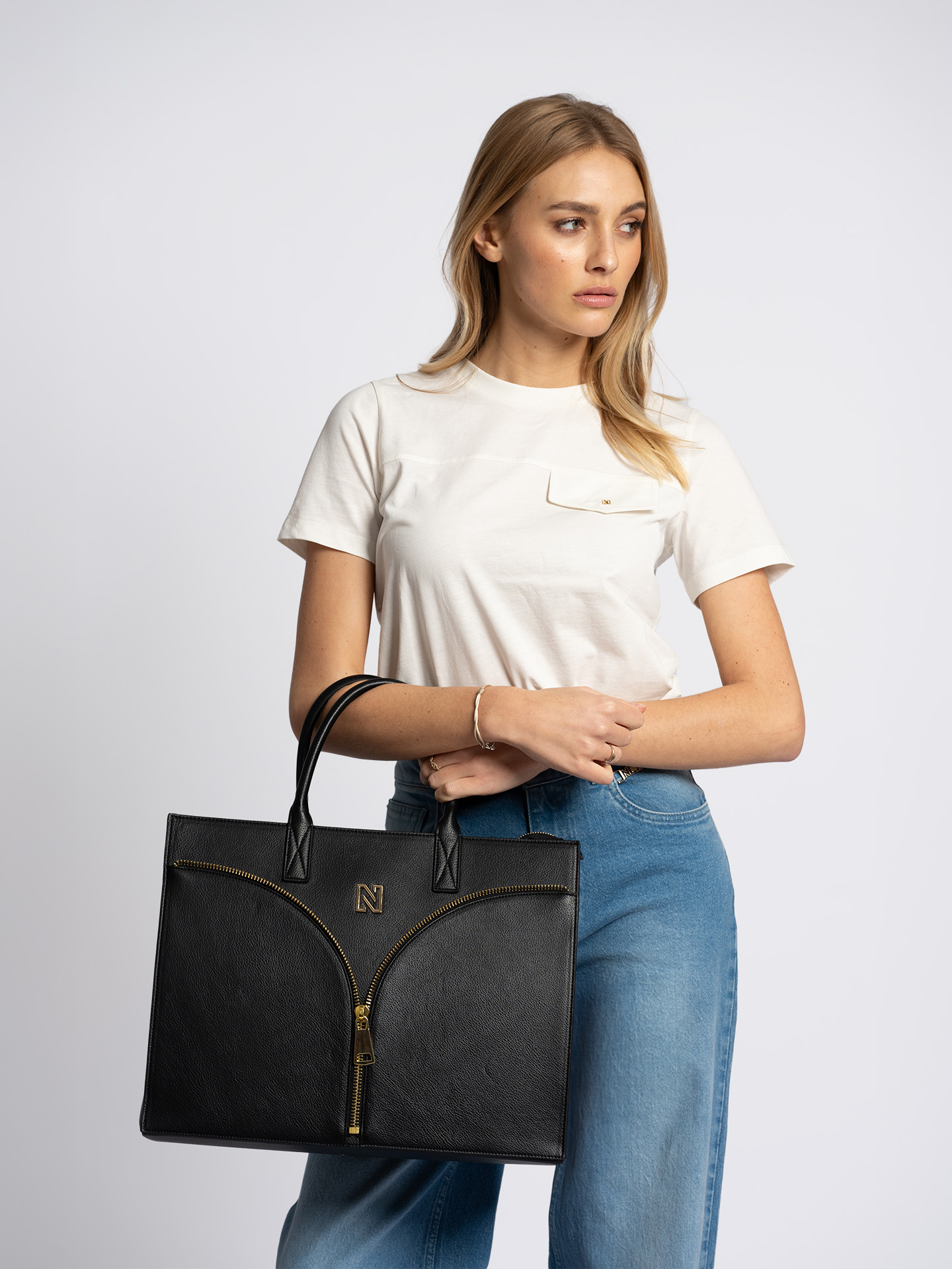 Imitation leather shopper with zipper detail