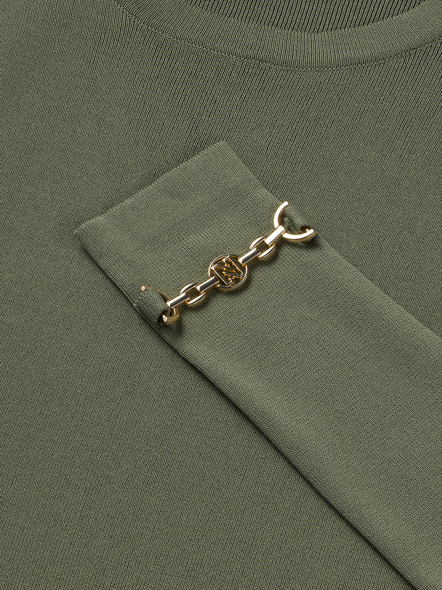 Jolie Chain Top LS