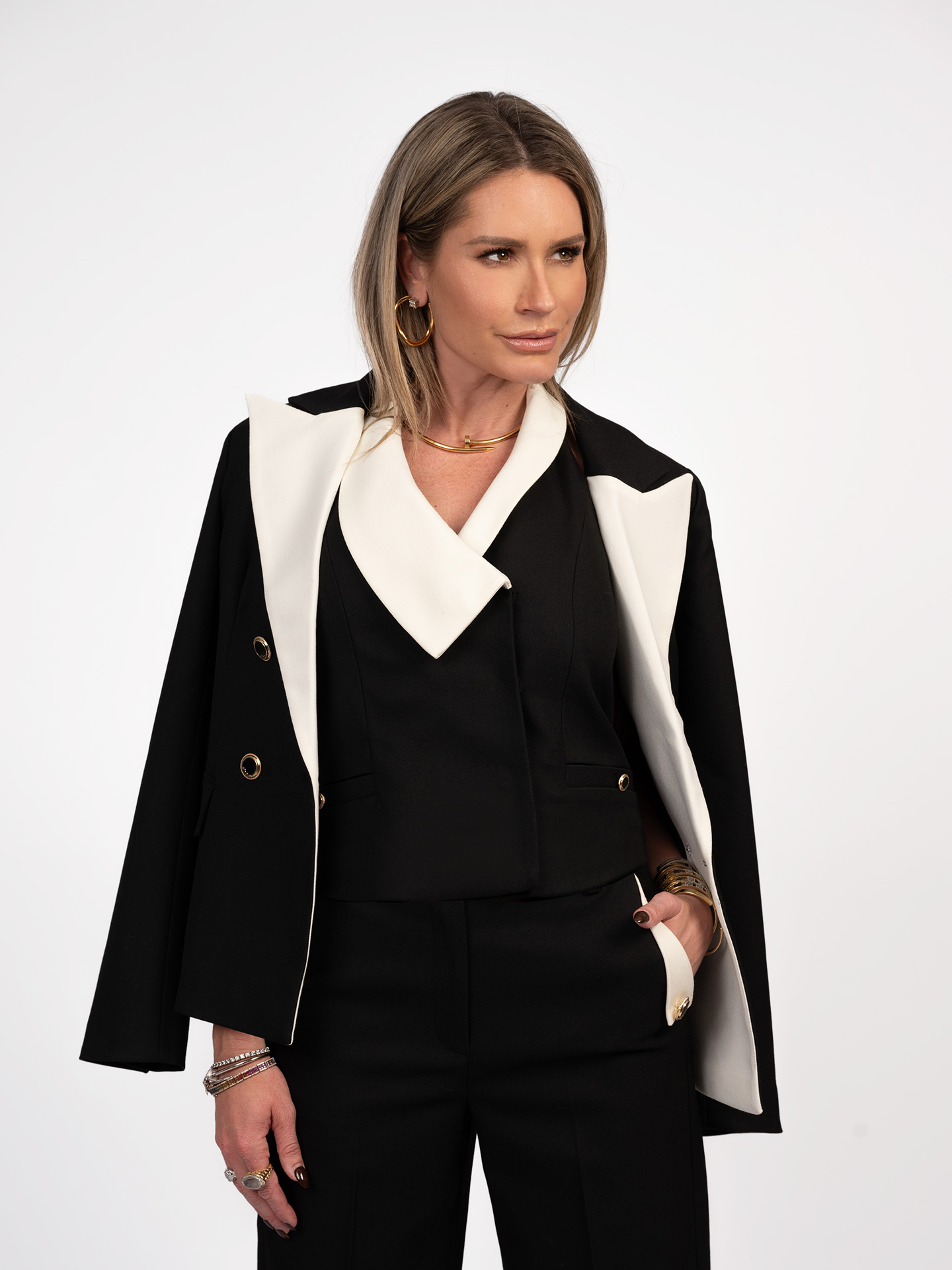 Blazer with contrasting collar