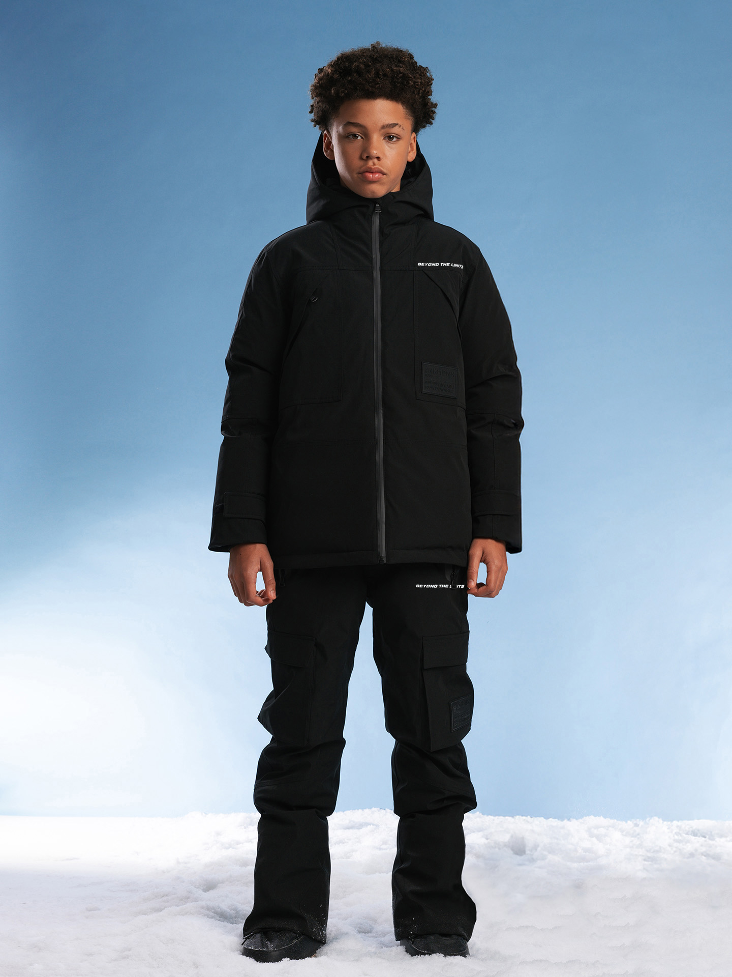 Losvallende ski jas met capuchon