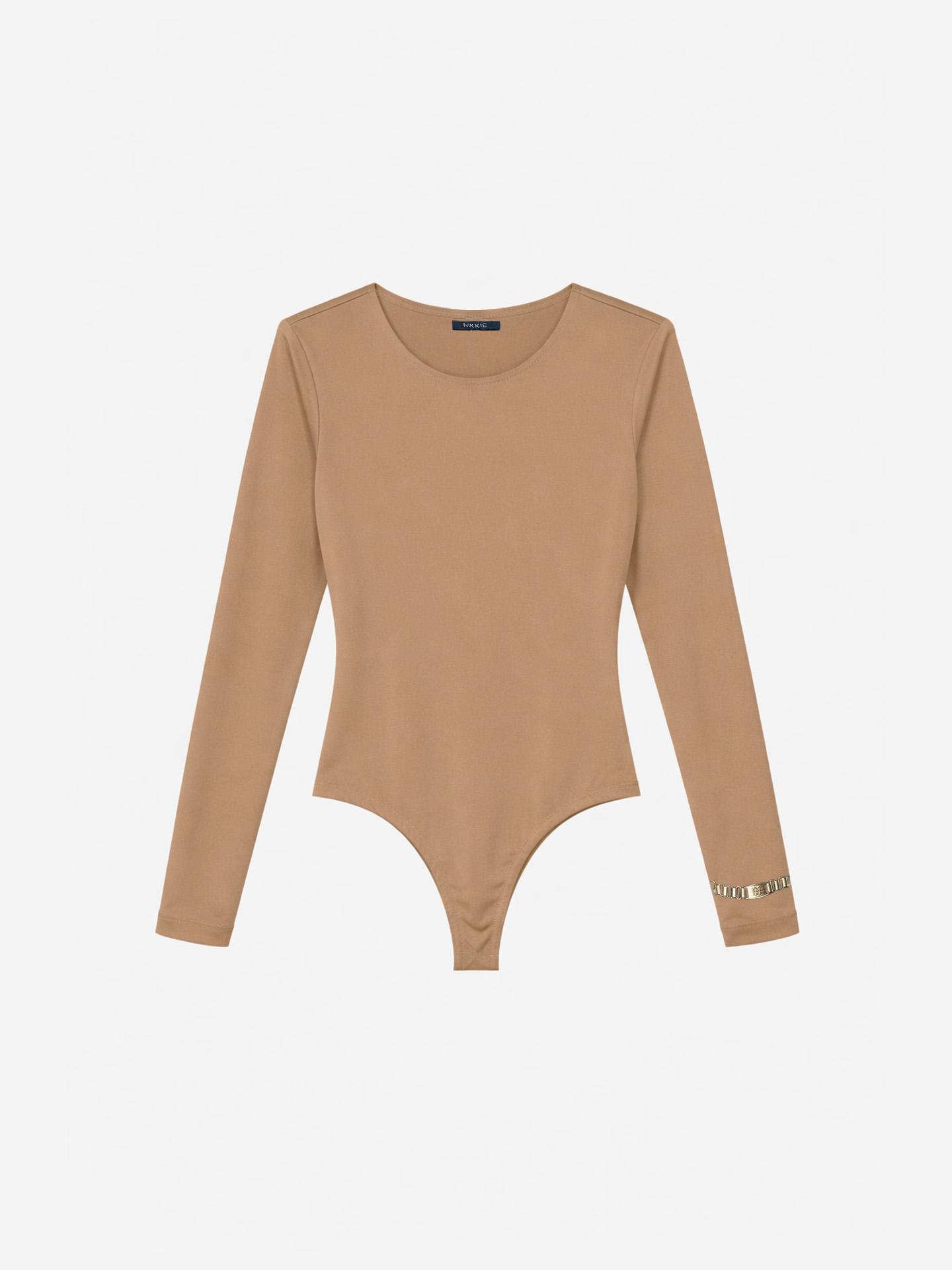 Body with chain detail