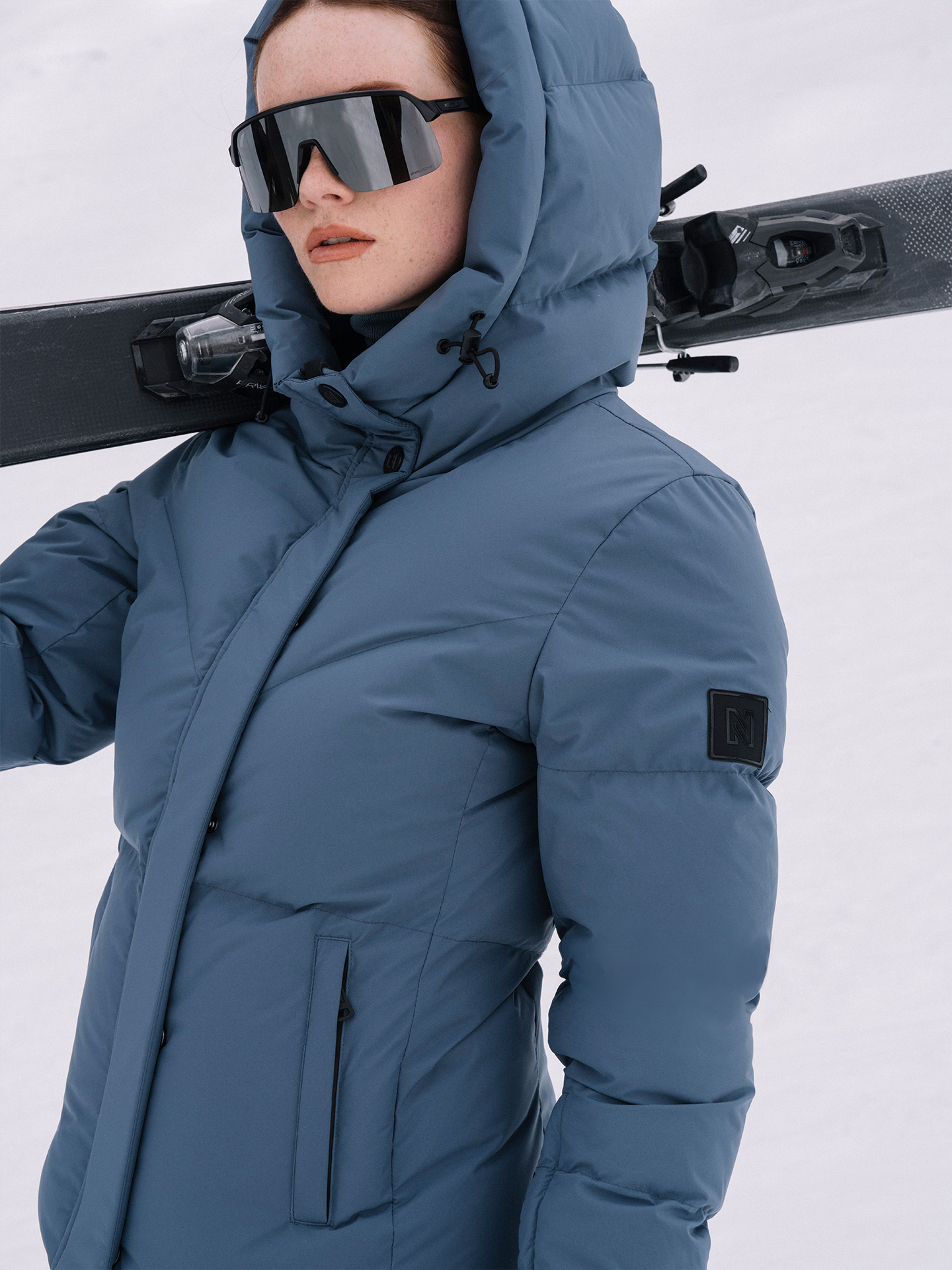 Ski puffer jacket with hood