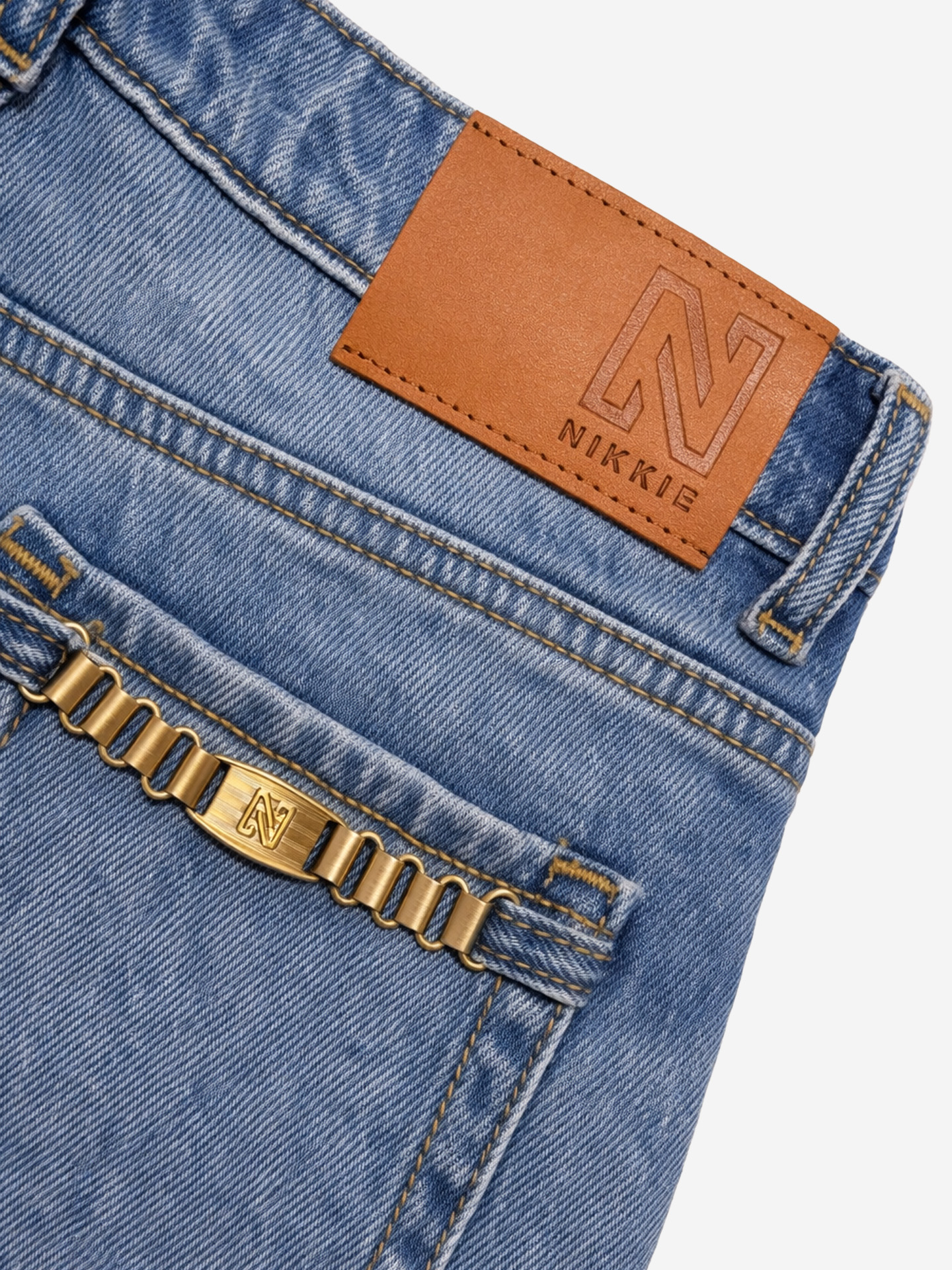 Jeans with chain detail