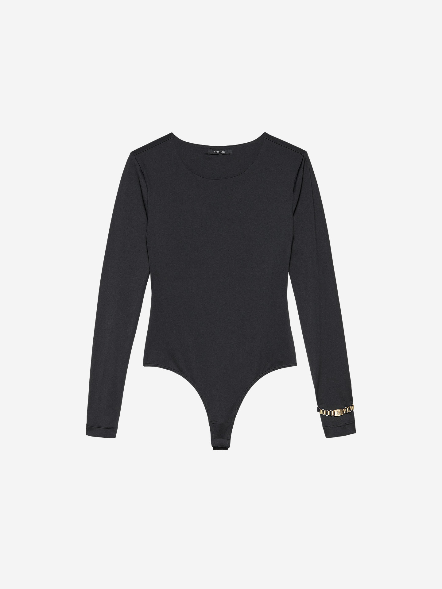 Body with chain detail