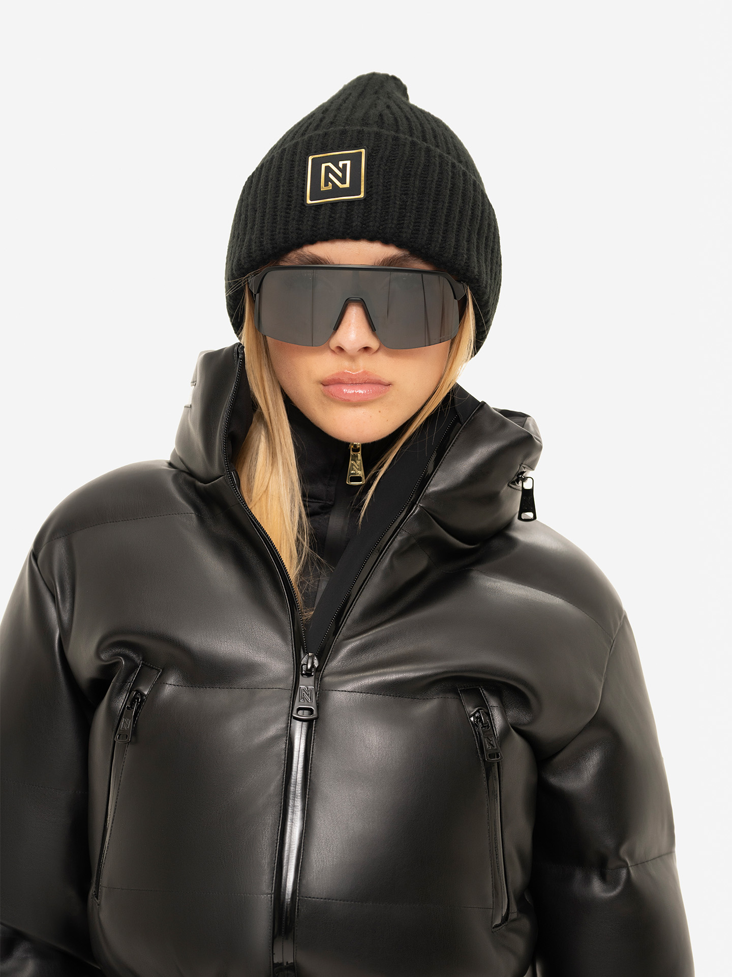 Knitted beanie with logo