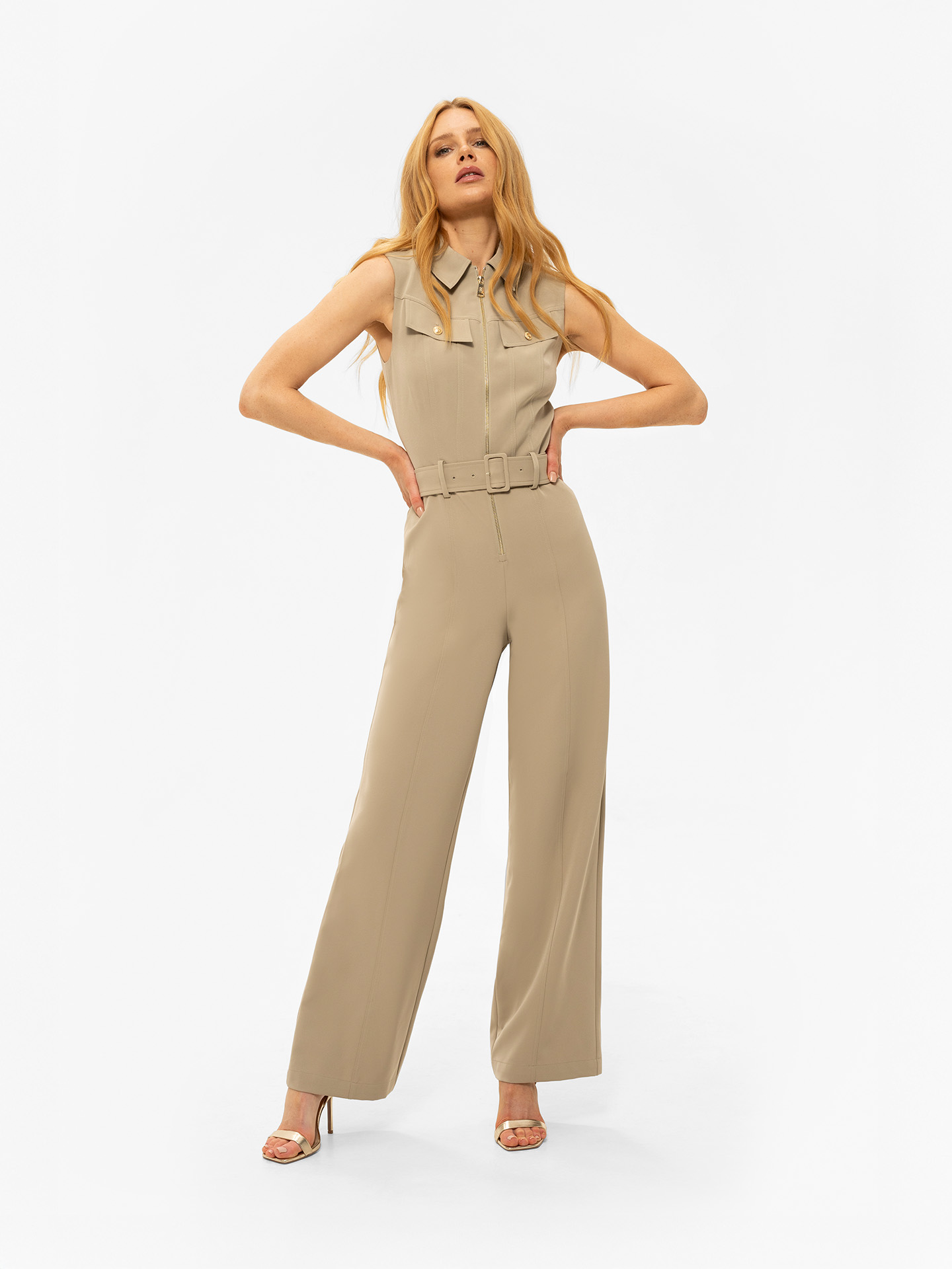 Mouwloze jumpsuit met ceintuur