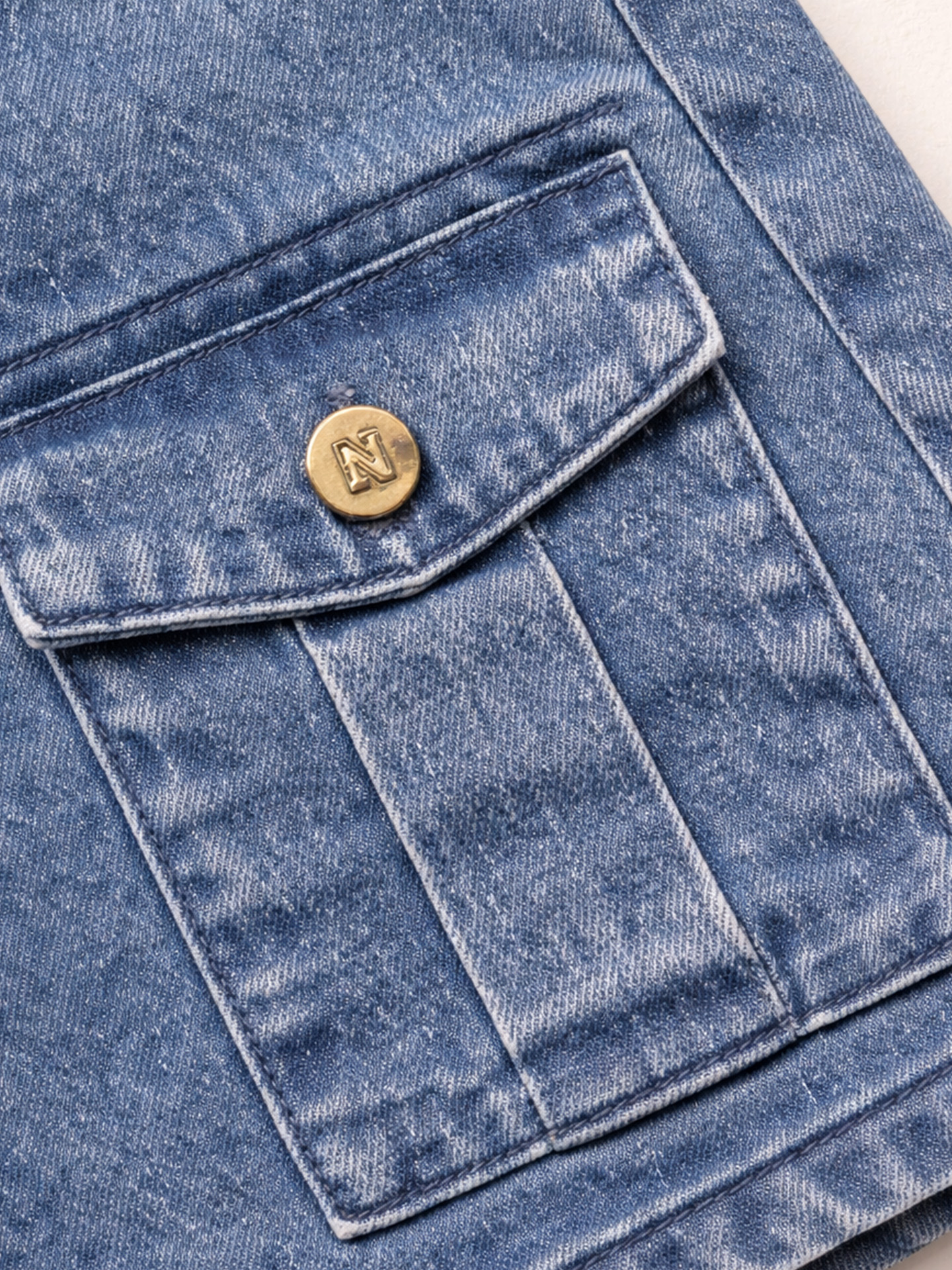 Denim skirt with cargo pockets