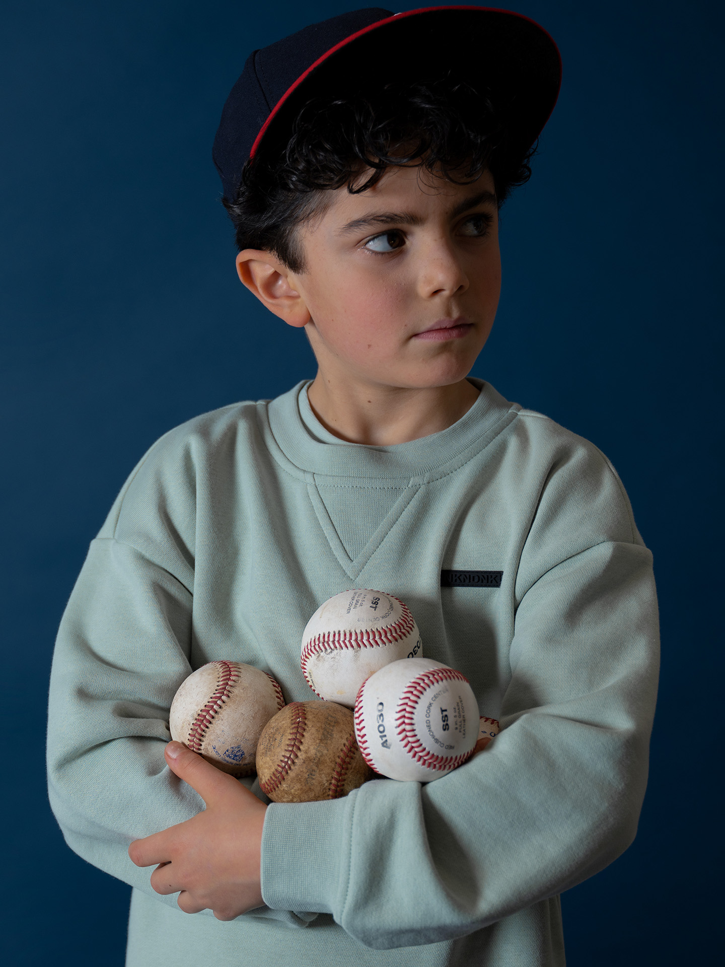 Oversized sweater with logo patch