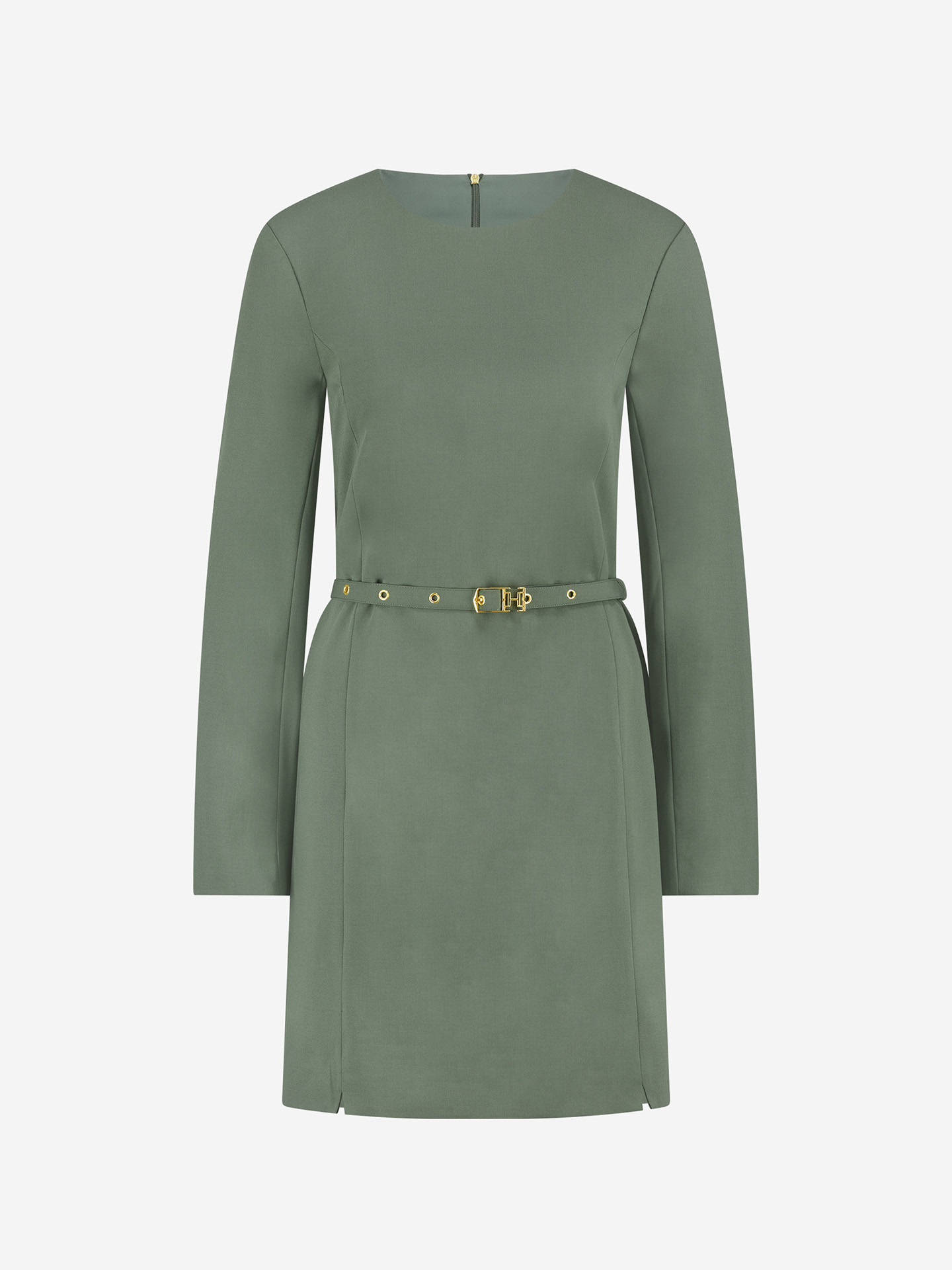 Fitted dress with belt