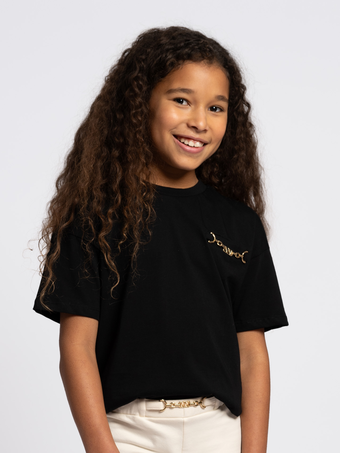 Basic T-shirt with chain detail