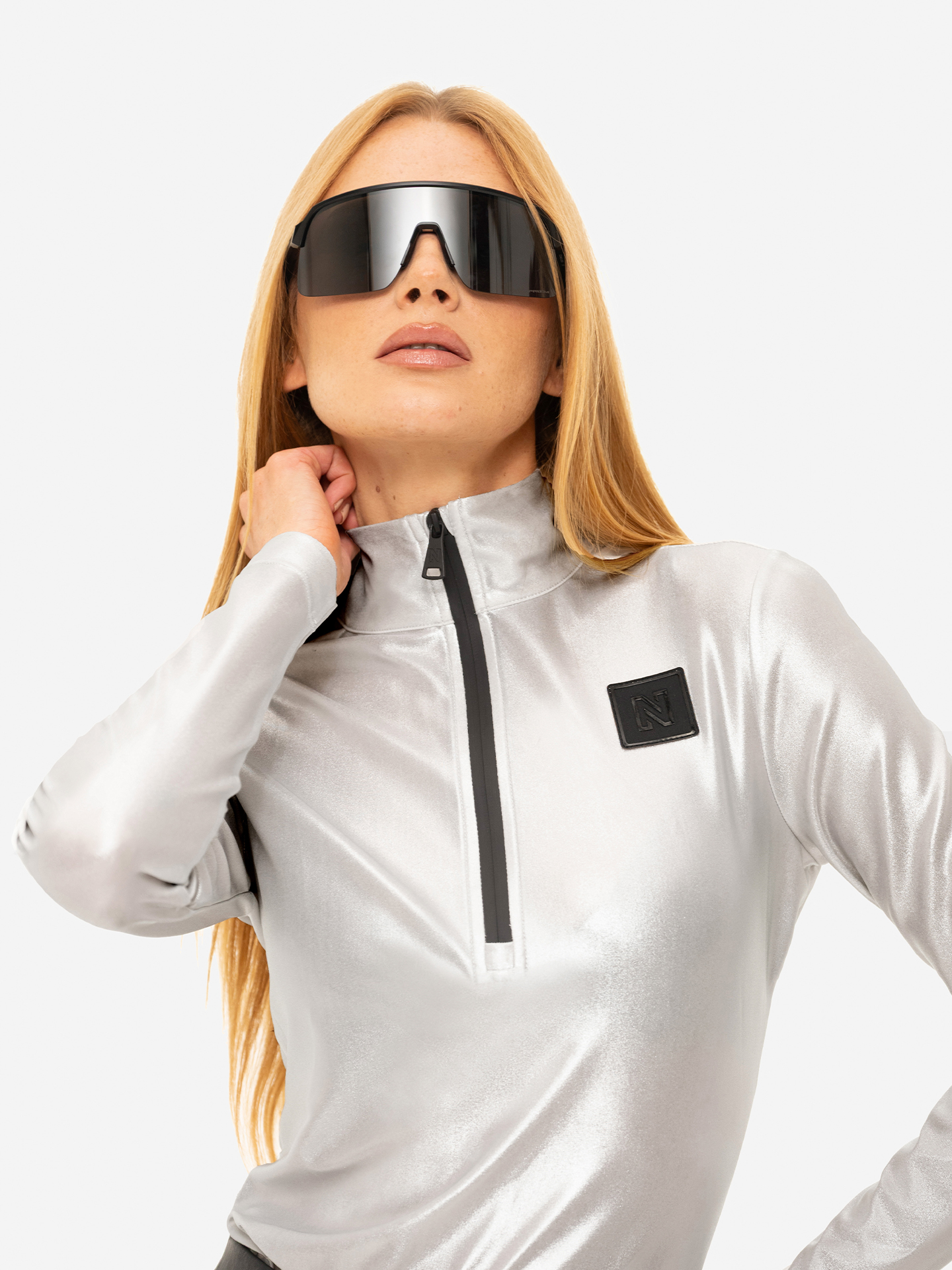 Ski pullover with metallic look