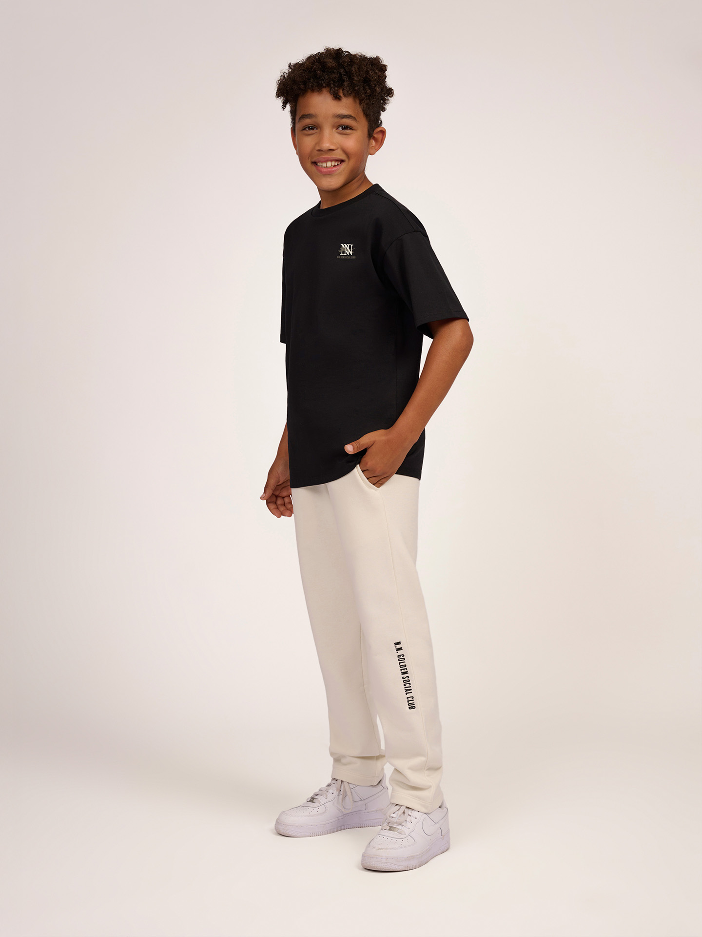 Sweatpants with drawstring